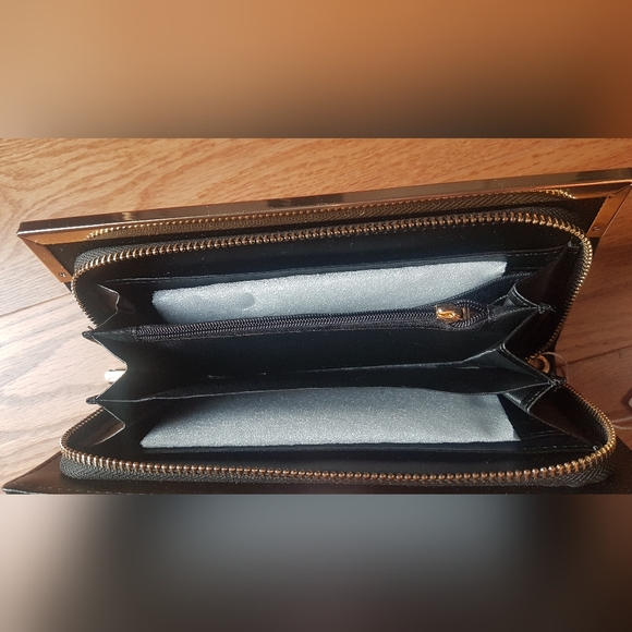 Long & Son zip black and gold wallet - Picture 5 of 5